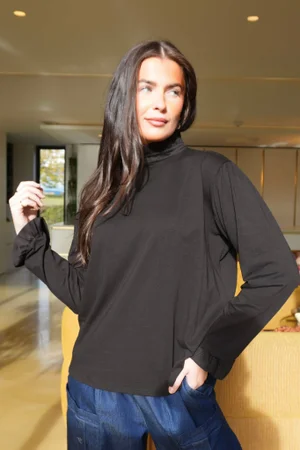 Essential Body Stretch Cotton Ruffle Neck Layering Top Black - 